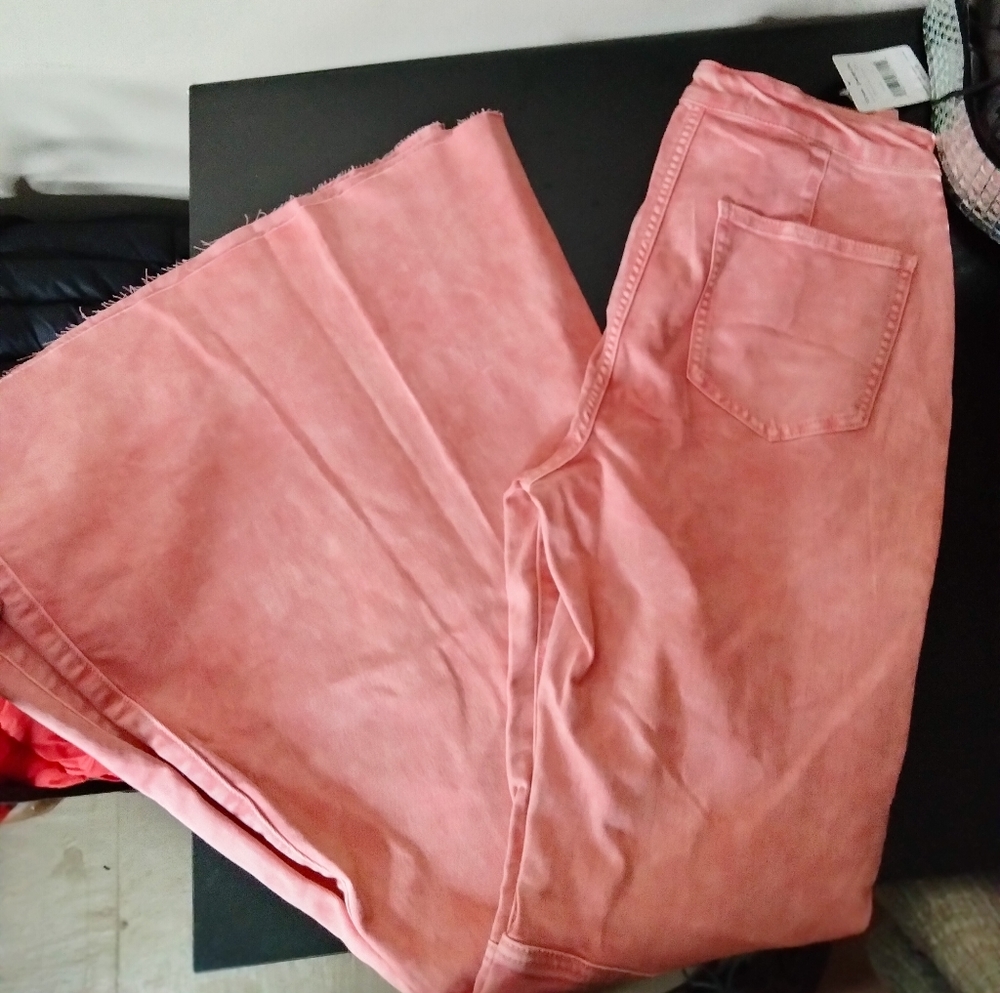 Free People Women's Jeans  leg openings bell bottoms size 31...NWT We the Free